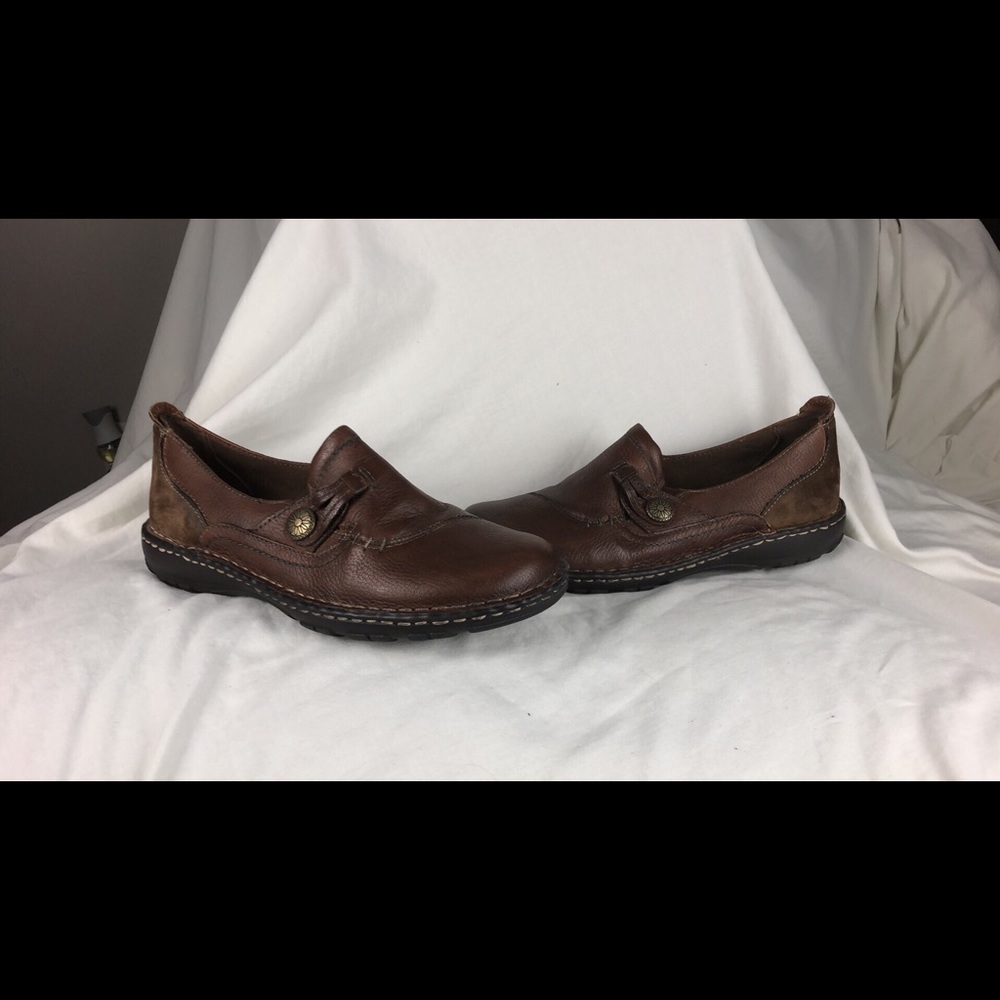 Earth origins closed toe leather shoes